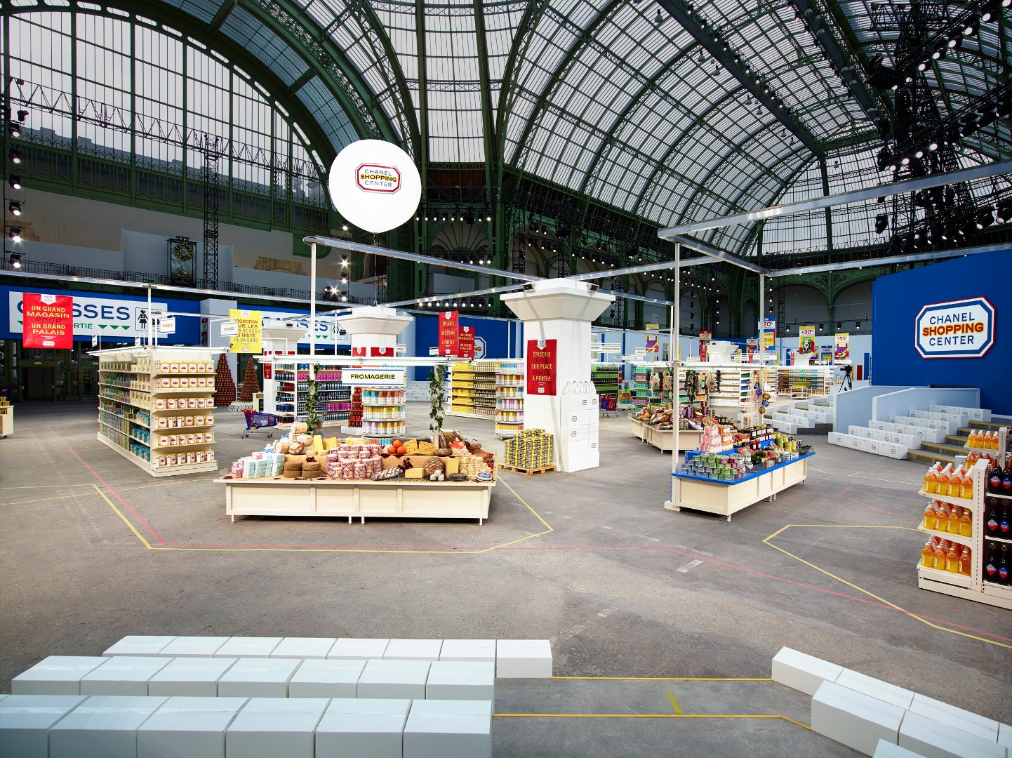 LSN News Model shoppers Chanel show offers supermarket chic
